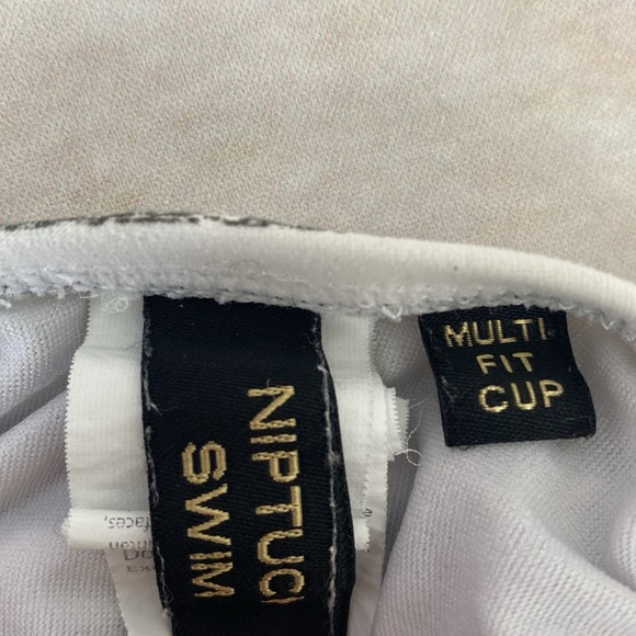 Nip tuck swim - Picture 4 of 5